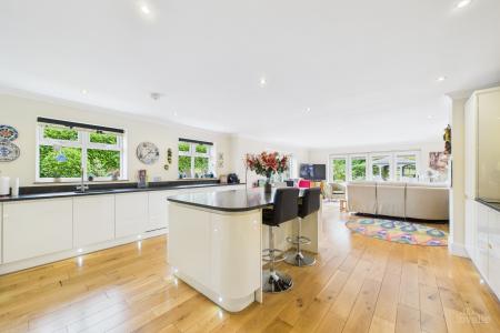 4 bedroom Detached house for sale in Eastfield Road, Barton-upon-Humber, North Lincolnshire, DN18