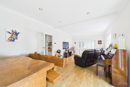 3 bedroom Detached bungalow for sale in Main Street, Bonby, North Lincolnshire, DN20