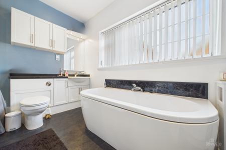 3 bedroom Detached bungalow for sale in Main Street, Bonby, North Lincolnshire, DN20