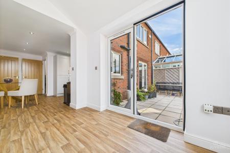 3 bedroom Semi-detached house for sale in Canberra View, Barton-upon-Humber, North Lincolnshire, DN18
