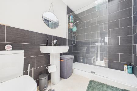 3 bedroom Semi-detached house for sale in Canberra View, Barton-upon-Humber, North Lincolnshire, DN18