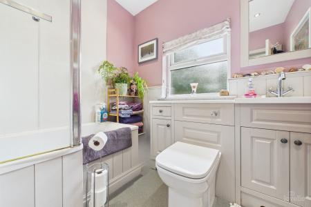 4 bedroom Semi-detached house for sale in Palmer Lane, Barrow-upon-Humber, North Lincolnshire, DN19