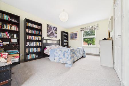 4 bedroom Semi-detached house for sale in Palmer Lane, Barrow-upon-Humber, North Lincolnshire, DN19