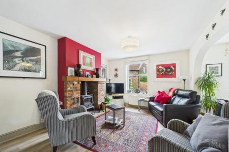 4 bedroom Semi-detached house for sale in Palmer Lane, Barrow-upon-Humber, North Lincolnshire, DN19