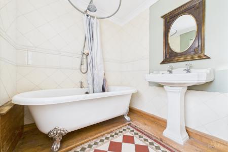 3 bedroom Semi-detached house for sale in Westfield Road, Barton-upon-Humber, North Lincolnshire, DN18