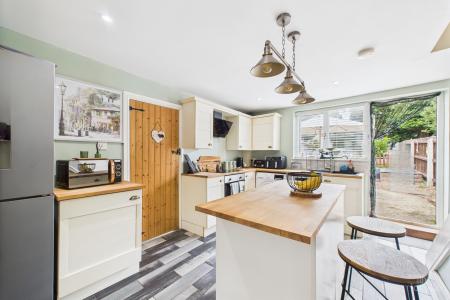 3 bedroom Semi-detached house for sale in High Street, Ulceby, North Lincolnshire, DN39