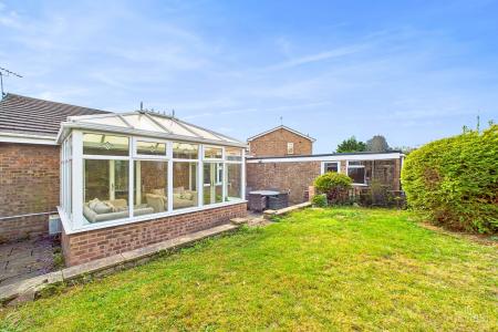 3 bedroom Detached bungalow for sale in Bradwell Close, Barton-upon-Humber, North Lincolnshire, DN18