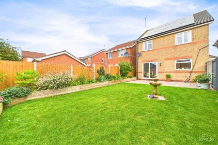 4 bedroom Detached house for sale in Varah Close, Barton-upon-Humber, North Lincolnshire, DN18