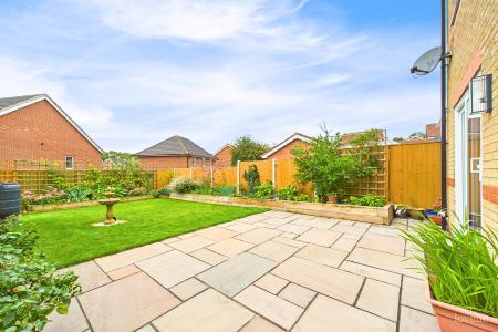 4 bedroom Detached house for sale in Varah Close, Barton-upon-Humber, North Lincolnshire, DN18