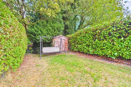 2 bedroom End of terrace house for sale in Chapel Street, Goxhill, North Lincolnshire, DN19