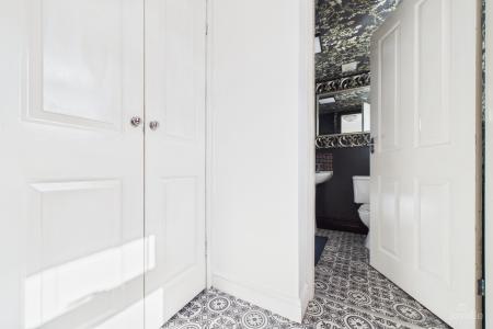 2 bedroom End of terrace house for sale in Chapel Street, Goxhill, North Lincolnshire, DN19