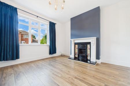 2 bedroom End of terrace house for sale in Chapel Street, Goxhill, North Lincolnshire, DN19