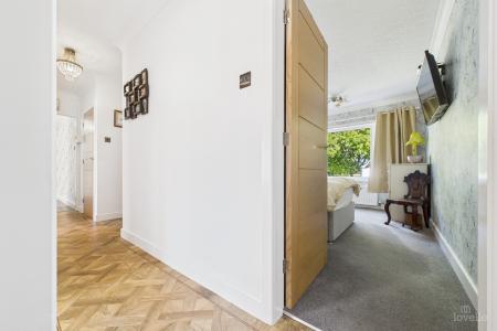 4 bedroom Detached bungalow for sale in Stephen Crescent, Barton-upon-Humber, North Lincolnshire, DN18