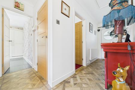 4 bedroom Detached bungalow for sale in Stephen Crescent, Barton-upon-Humber, North Lincolnshire, DN18
