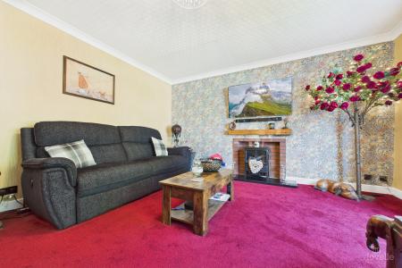 4 bedroom Detached bungalow for sale in Stephen Crescent, Barton-upon-Humber, North Lincolnshire, DN18