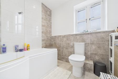 4 bedroom Detached house for sale in St Chads Way, Barton-upon-Humber, North Lincolnshire, DN18