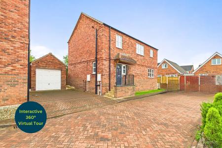 4 bedroom Detached house for sale in St Chads Way, Barton-upon-Humber, North Lincolnshire, DN18
