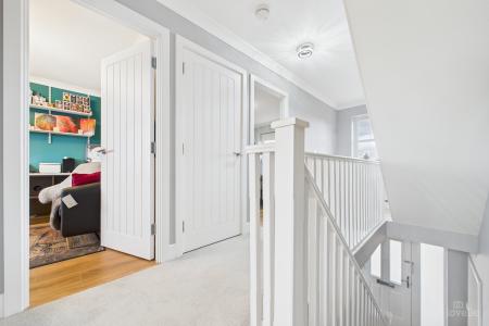 6 bedroom Detached house for sale in Huntsman Close, Goxhill, North Lincolnshire, DN19