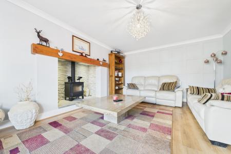 6 bedroom Detached house for sale in Huntsman Close, Goxhill, North Lincolnshire, DN19