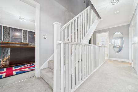 6 bedroom Detached house for sale in Huntsman Close, Goxhill, North Lincolnshire, DN19