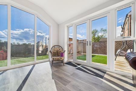 6 bedroom Detached house for sale in Huntsman Close, Goxhill, North Lincolnshire, DN19