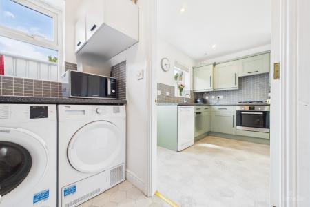 3 bedroom Semi-detached house for sale in Nightingale Close, Barton-upon-Humber, North Lincolnshire, DN18