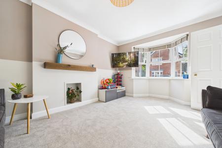 3 bedroom Semi-detached house for sale in Nightingale Close, Barton-upon-Humber, North Lincolnshire, DN18