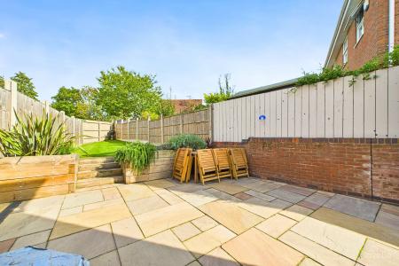 3 bedroom Semi-detached house for sale in Nightingale Close, Barton-upon-Humber, North Lincolnshire, DN18