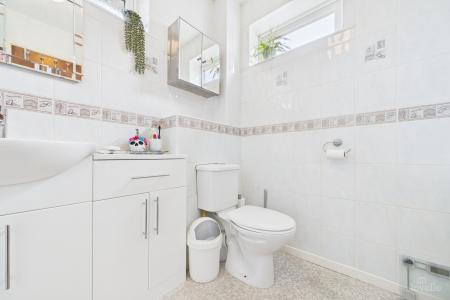 3 bedroom Semi-detached house for sale in Lodge Avenue, Barton-upon-Humber, North Lincolnshire, DN18