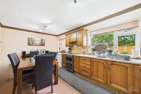 3 bedroom Semi-detached house for sale in Lodge Avenue, Barton-upon-Humber, North Lincolnshire, DN18