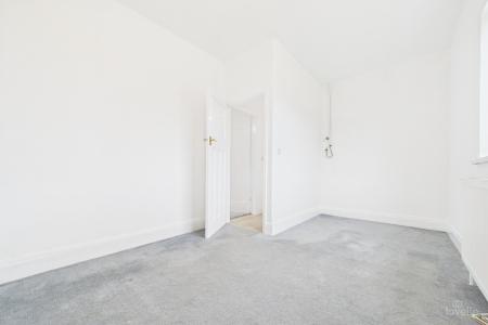 3 bedroom Detached bungalow for sale in Sluice Road, South Ferriby, North Lincolnshire, DN18