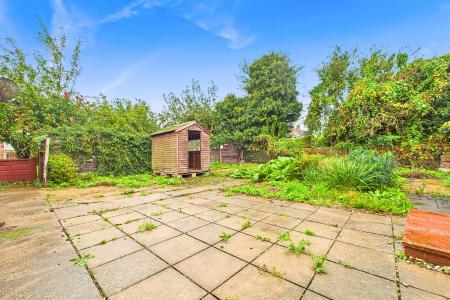 3 bedroom Detached bungalow for sale in Sluice Road, South Ferriby, North Lincolnshire, DN18