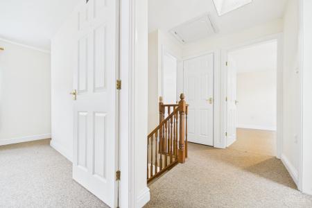 4 bedroom Detached house for sale in Hallam Close, Barrow-upon-Humber, North Lincolnshire, DN19