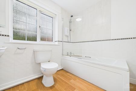 4 bedroom Detached house for sale in Hallam Close, Barrow-upon-Humber, North Lincolnshire, DN19