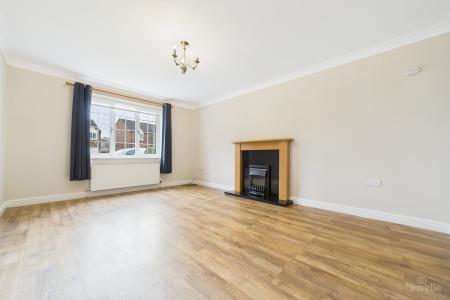 4 bedroom Detached house for sale in Hallam Close, Barrow-upon-Humber, North Lincolnshire, DN19