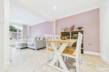 3 bedroom Detached house for sale in Bayleaf Lane, Barton-upon-Humber, North Lincolnshire, DN18