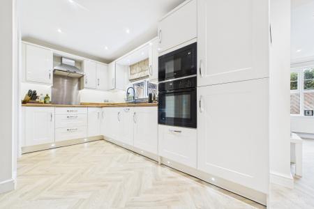 3 bedroom Detached house for sale in Bayleaf Lane, Barton-upon-Humber, North Lincolnshire, DN18