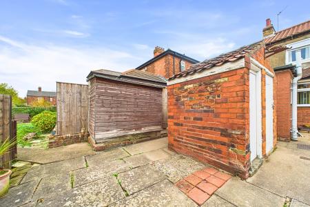 2 bedroom End of terrace house for sale in Butts Road, Barton-upon-Humber, North Lincolnshire, DN18