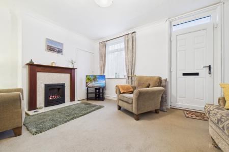 2 bedroom End of terrace house for sale in Butts Road, Barton-upon-Humber, North Lincolnshire, DN18