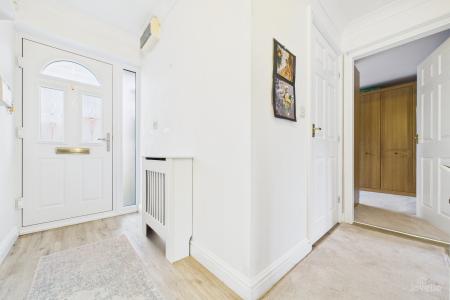 2 bedroom Detached bungalow for sale in Bramley Close, Barton-upon-Humber, North Lincolnshire, DN18