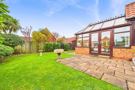 2 bedroom Detached bungalow for sale in Bramley Close, Barton-upon-Humber, North Lincolnshire, DN18