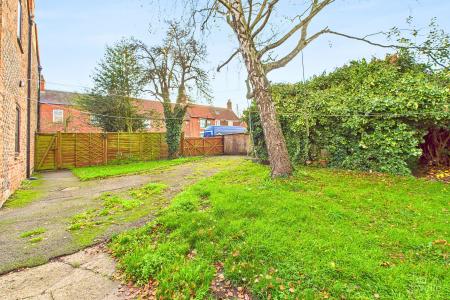 5 bedroom Detached house for sale in Newport, Barton-upon-Humber, North Lincolnshire, DN18