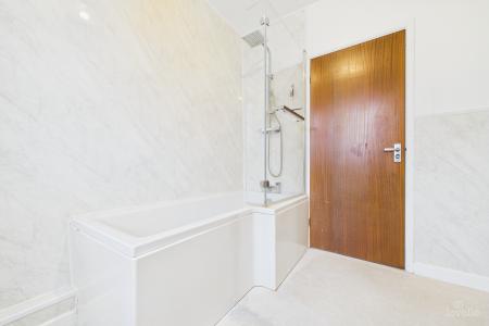 5 bedroom Detached house for sale in Newport, Barton-upon-Humber, North Lincolnshire, DN18