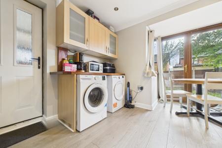 2 bedroom Semi-detached house for sale in Saddle Close, Goxhill, North Lincolnshire, DN19