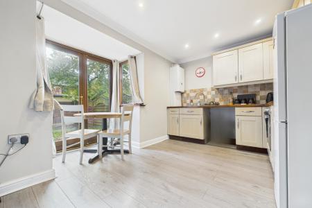 2 bedroom Semi-detached house for sale in Saddle Close, Goxhill, North Lincolnshire, DN19