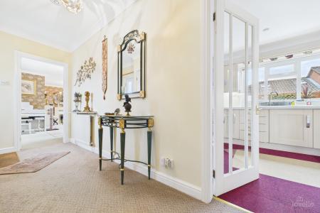 3 bedroom Detached bungalow for sale in Killicks Rise, Barton-upon-Humber, North Lincolnshire, DN18