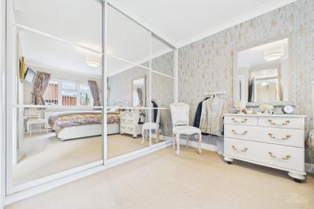 3 bedroom Detached bungalow for sale in Killicks Rise, Barton-upon-Humber, North Lincolnshire, DN18