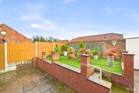 3 bedroom Detached bungalow for sale in Killicks Rise, Barton-upon-Humber, North Lincolnshire, DN18