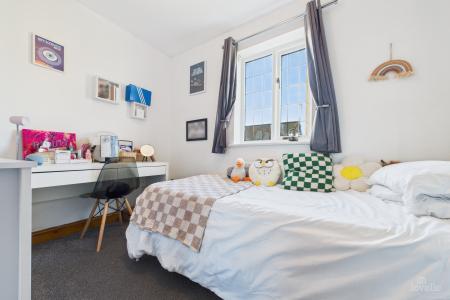 3 bedroom Semi-detached house for sale in Hawthorn Rise, Barrow-upon-Humber, North Lincolnshire, DN19