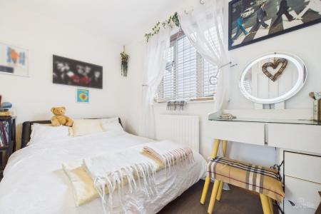 3 bedroom Semi-detached house for sale in Hawthorn Rise, Barrow-upon-Humber, North Lincolnshire, DN19